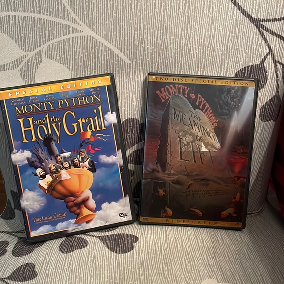 2 dvds by Monty Python. The Meaning of Life, and the Holly Grail. - Picture 1 of 3